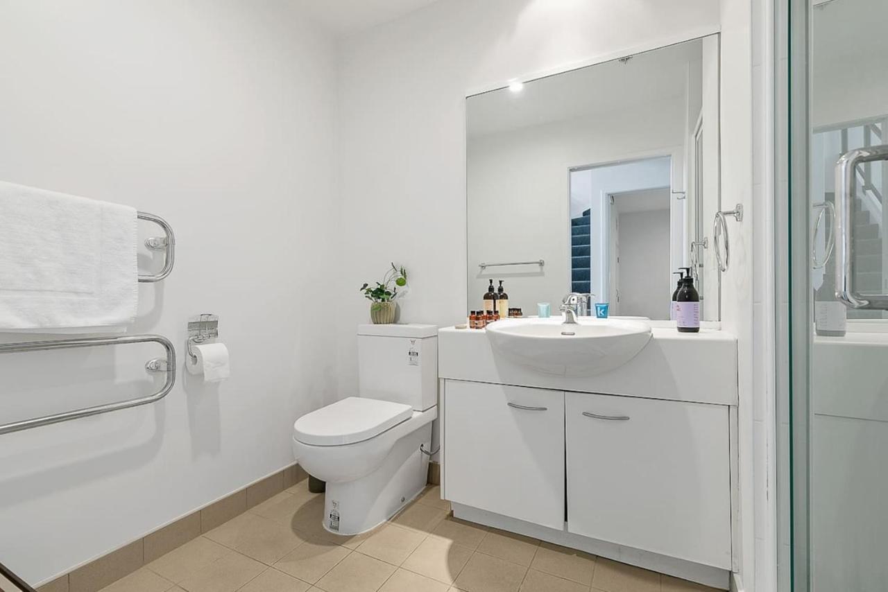 Roomy High-Ceiling Loft Apartment - Free Parking! Auckland Exterior foto